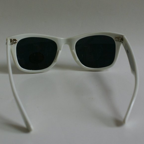 NWT True Vintage off white Wayfair style smoke lens Sunglasses (made in Japan) - Picture 4 of 6